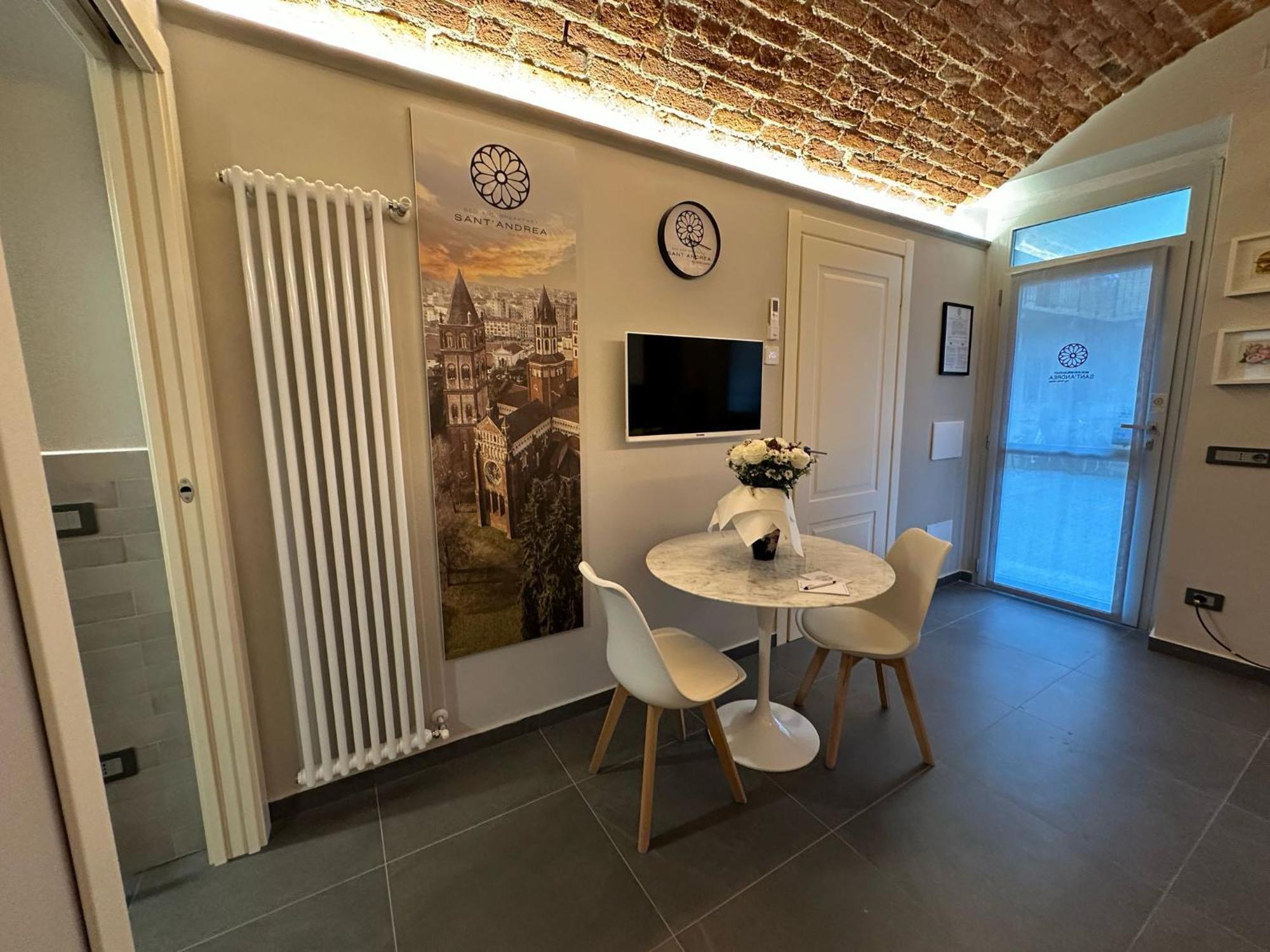 S. Andrea Apartment แวร์เชลลี ภายนอก รูปภาพ