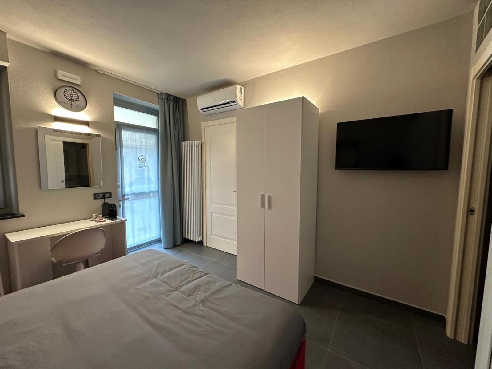 S. Andrea Apartment แวร์เชลลี ภายนอก รูปภาพ