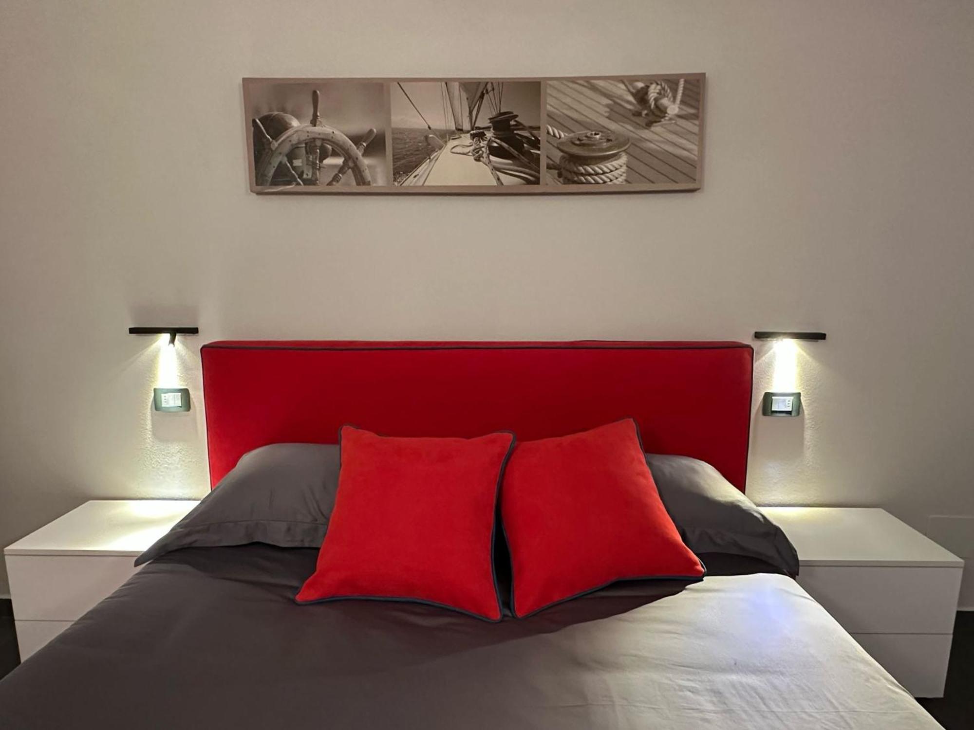 S. Andrea Apartment แวร์เชลลี ภายนอก รูปภาพ